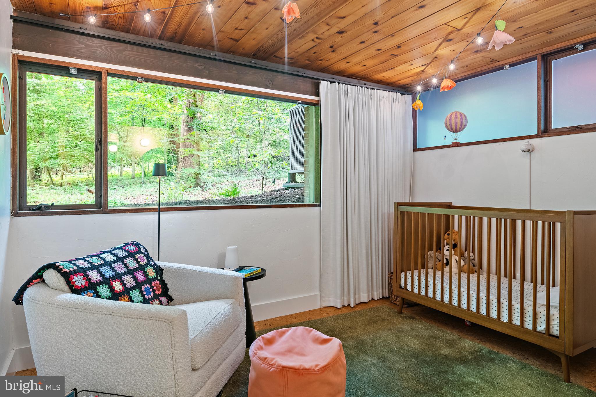 1689 ALICE COURT