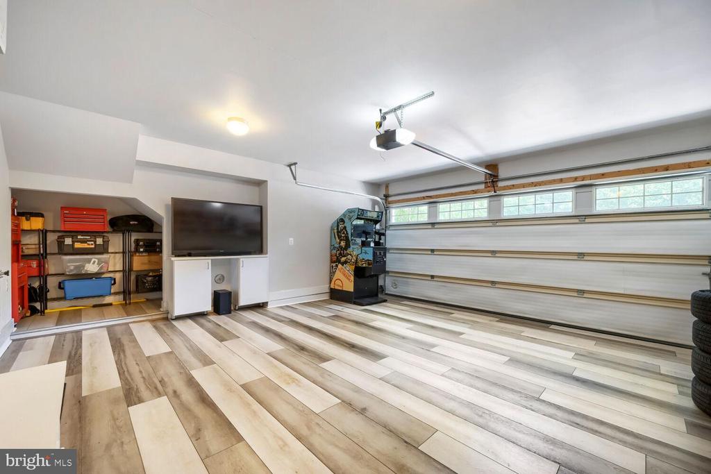 1258 HICKORY HILL CIRCLE