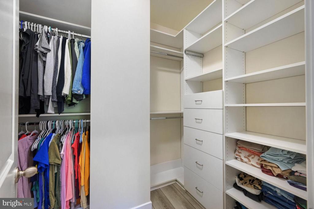 1258 HICKORY HILL CIRCLE
