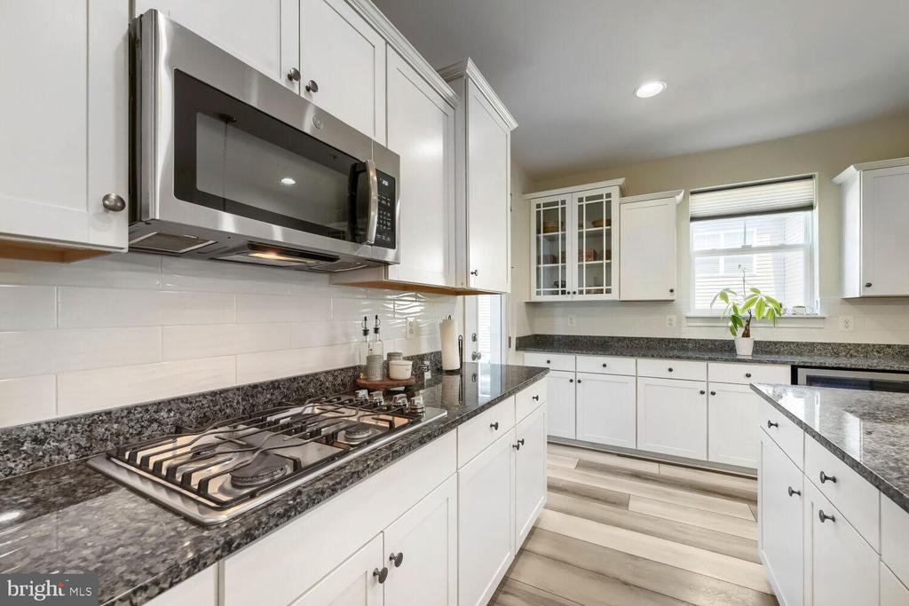 1258 HICKORY HILL CIRCLE