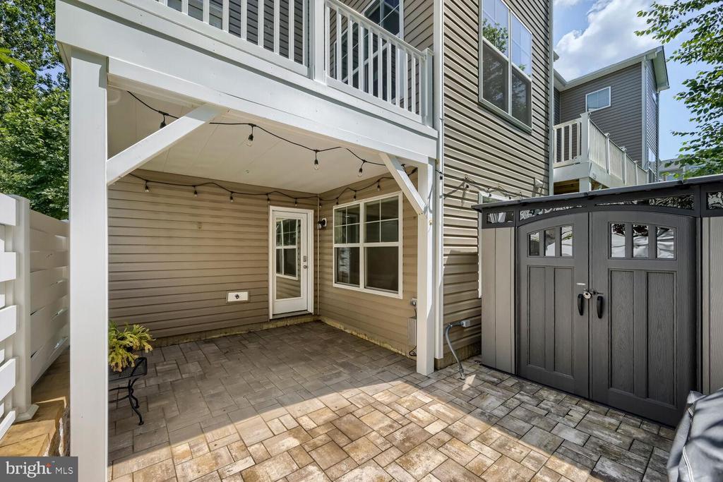 1258 HICKORY HILL CIRCLE