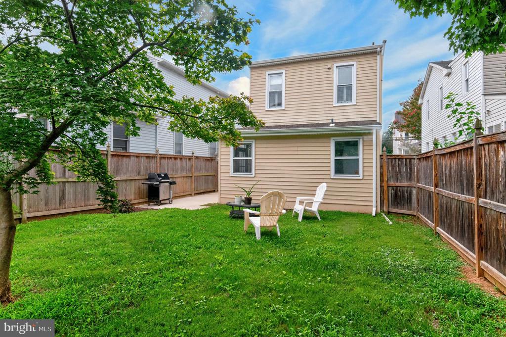 16 WOODLAWN AVENUE