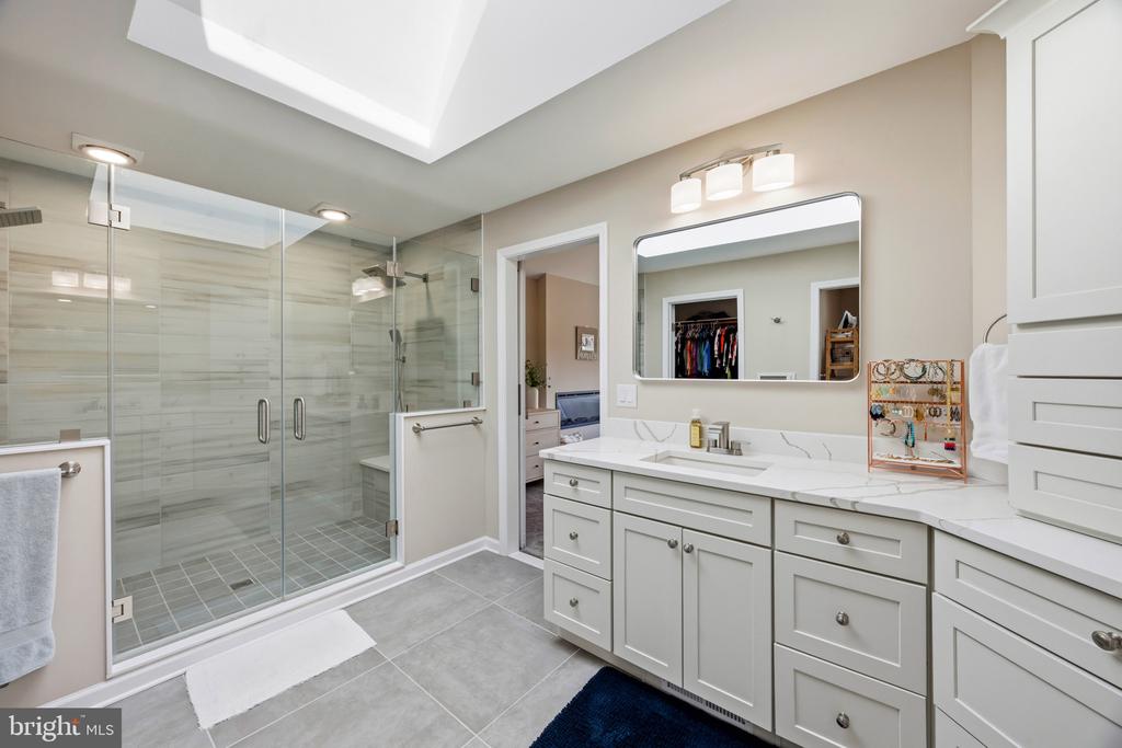 40 GREENWOOD SHOALS