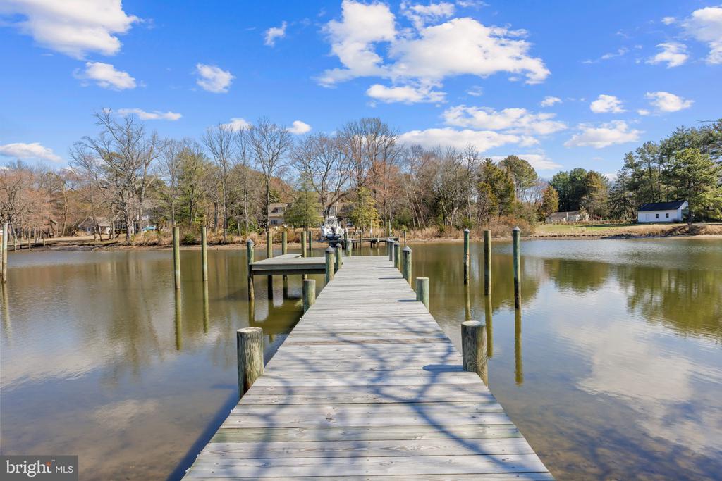 40 GREENWOOD SHOALS