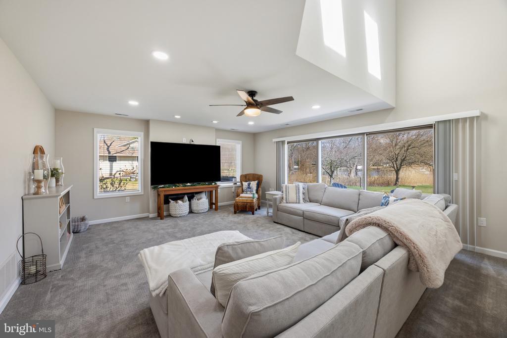 40 GREENWOOD SHOALS