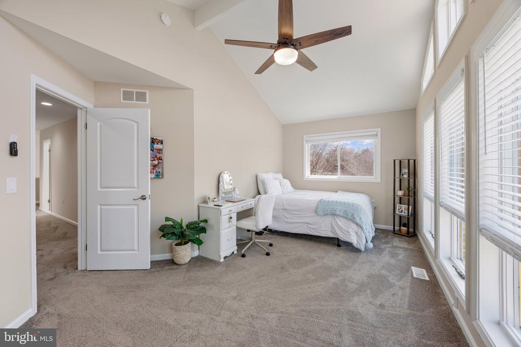 40 GREENWOOD SHOALS
