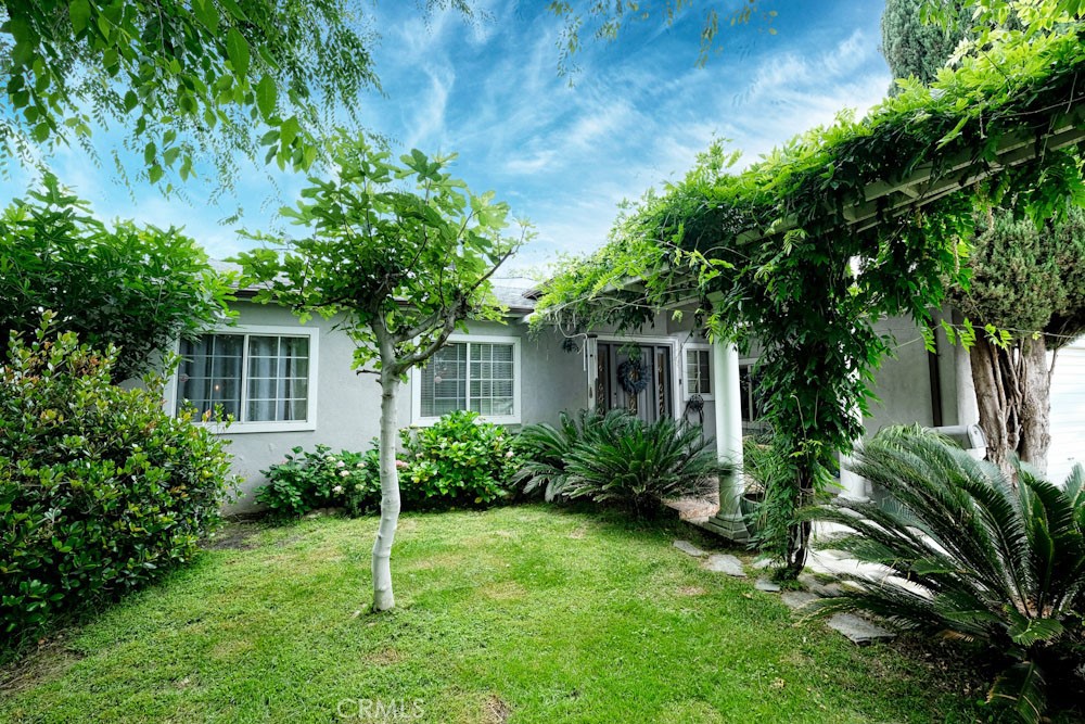 4727 Greenbush Avenue