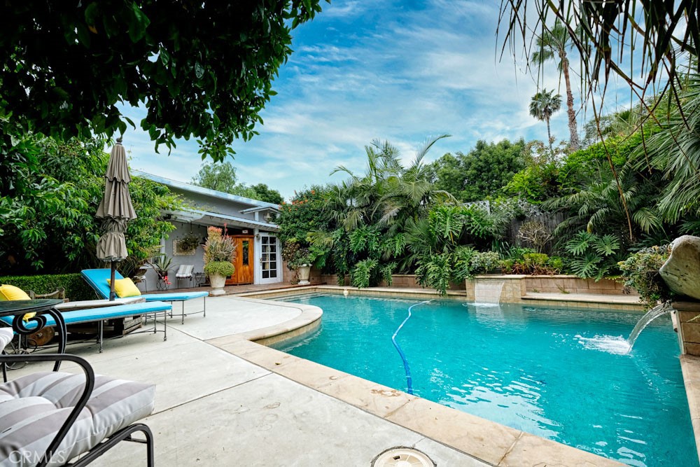 4727 Greenbush Avenue