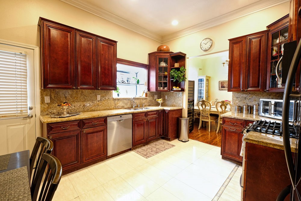 4727 Greenbush Avenue