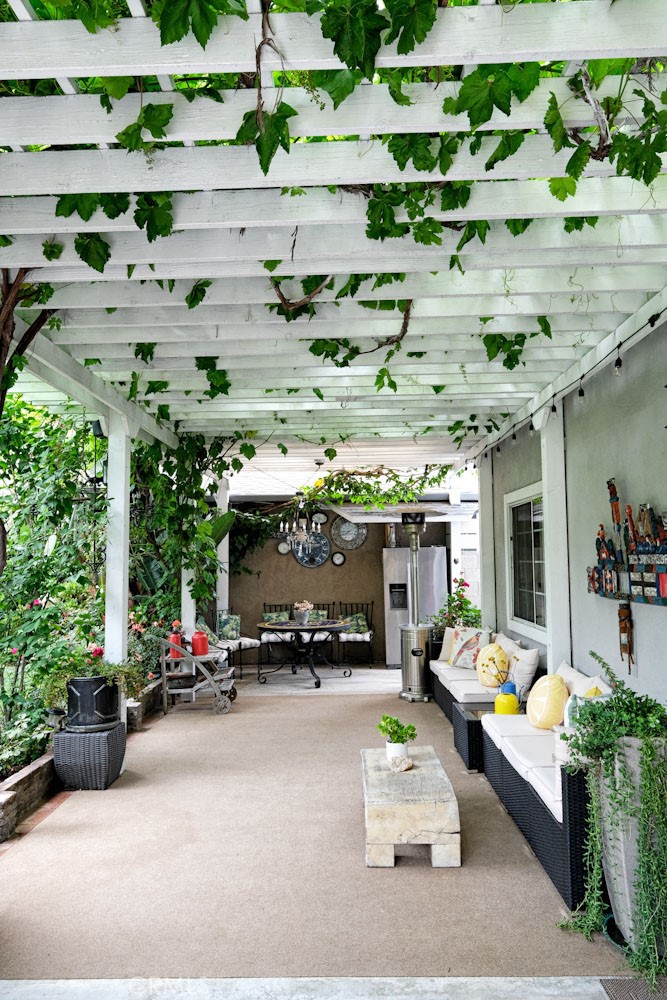 4727 Greenbush Avenue