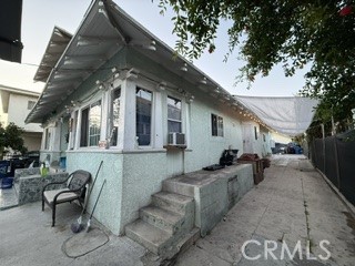 1457 W 25th