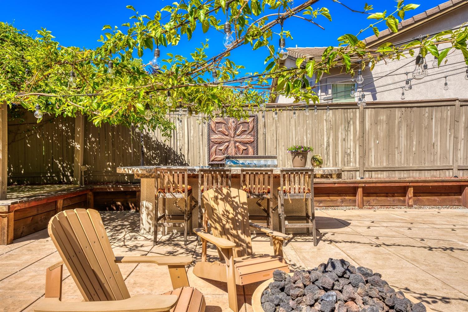 1501 Deer Hollow Way