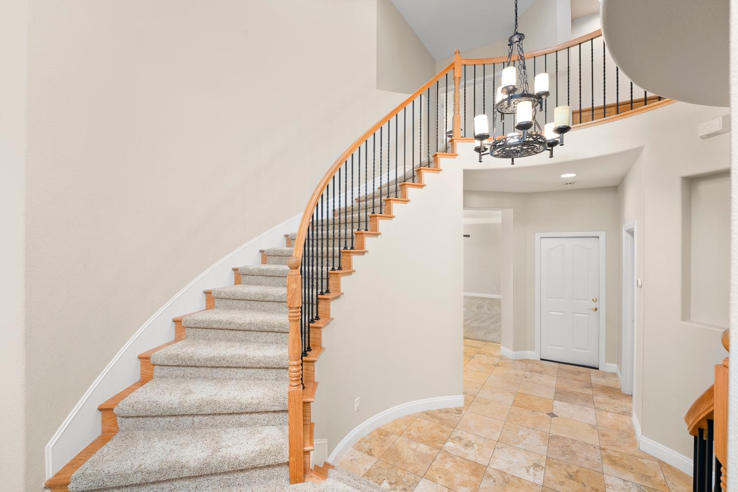 1501 Deer Hollow Way