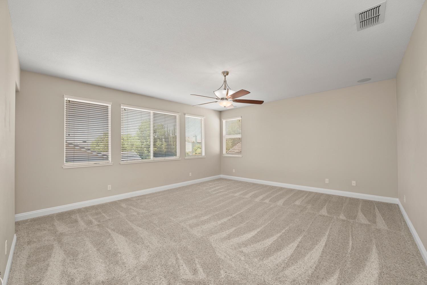 1501 Deer Hollow Way