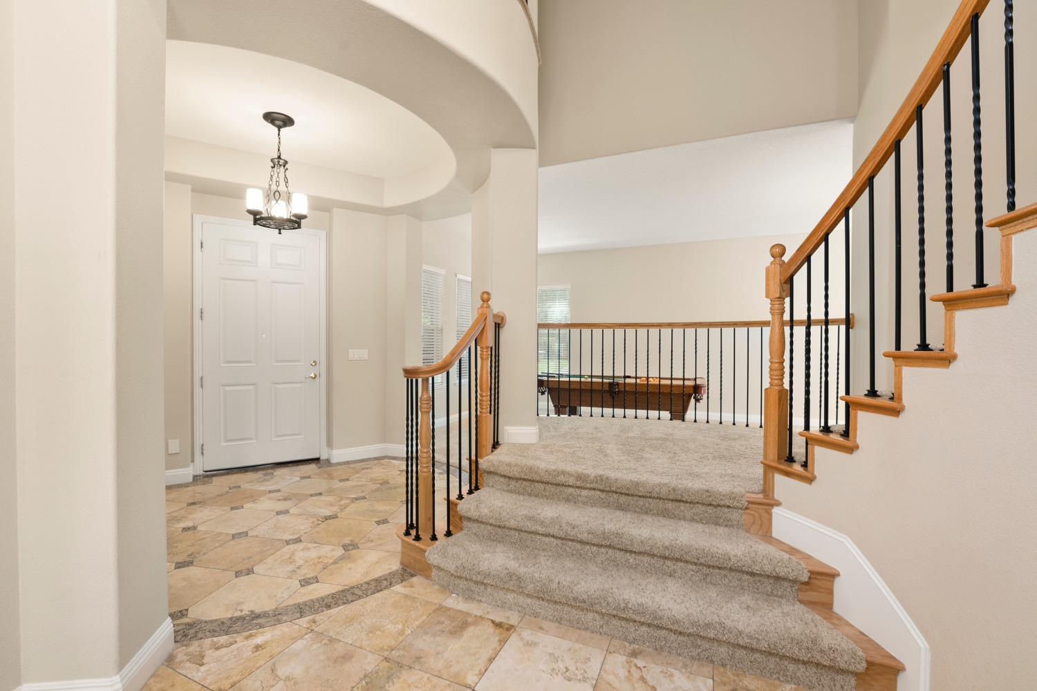 1501 Deer Hollow Way