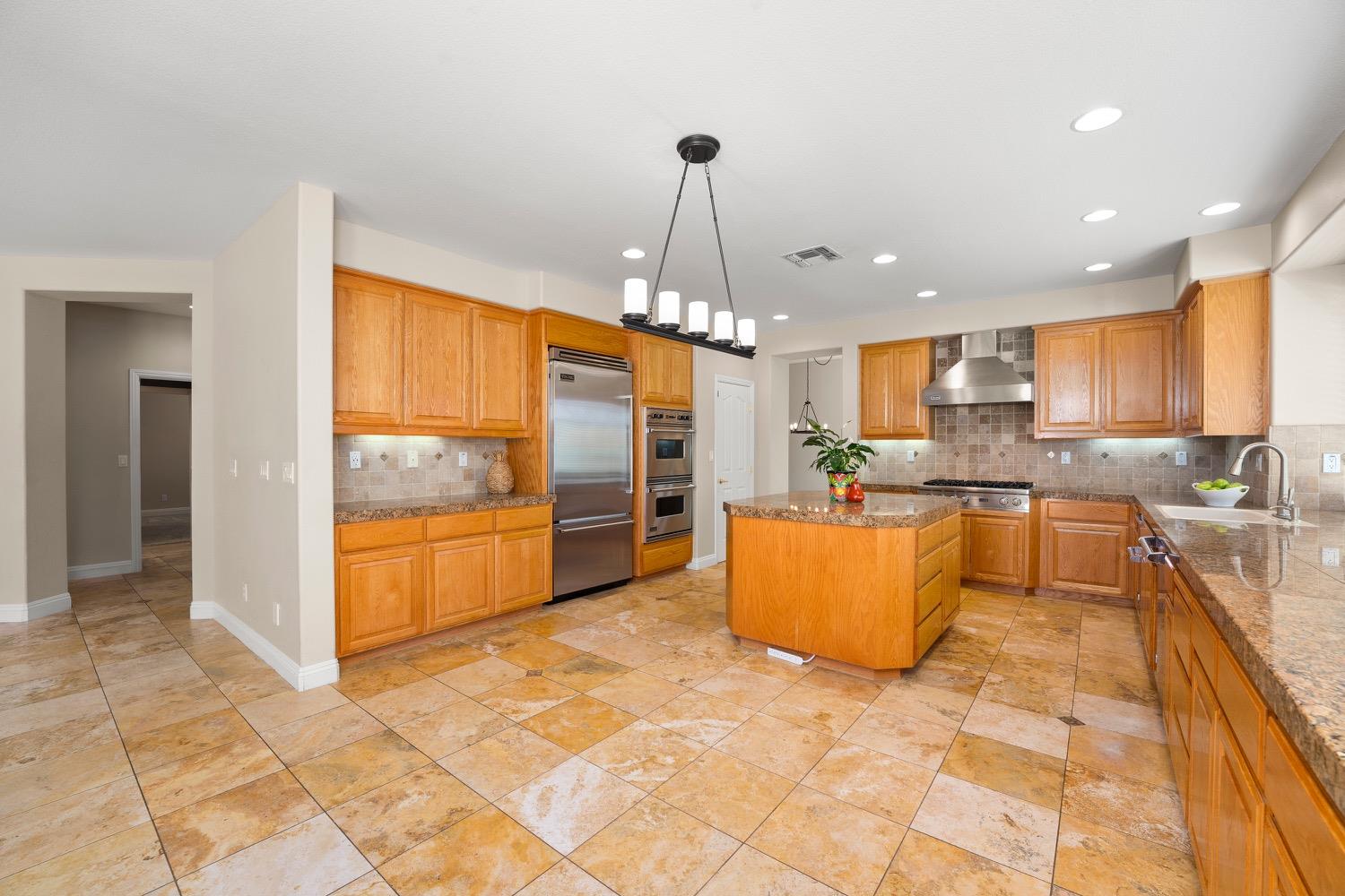 1501 Deer Hollow Way