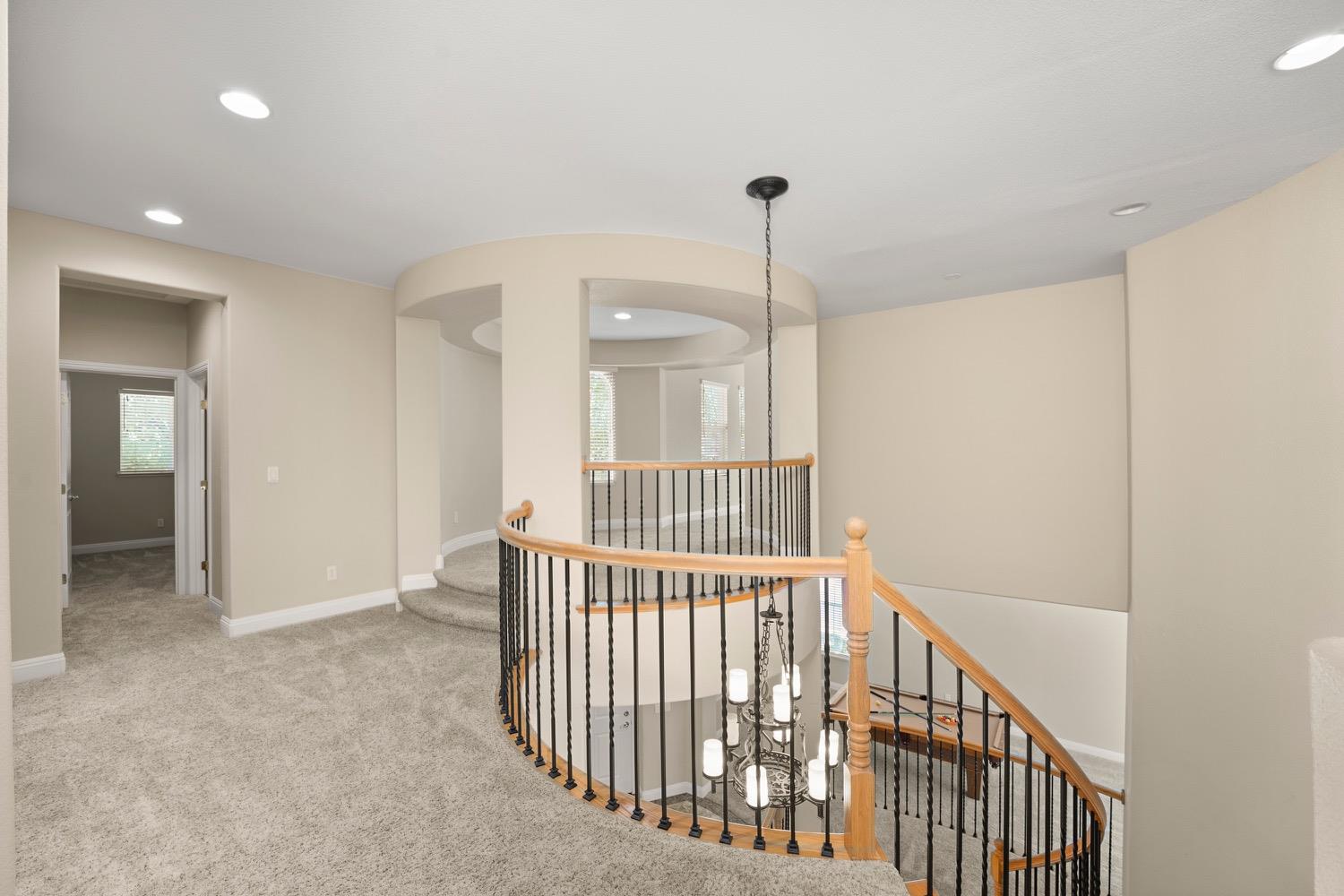 1501 Deer Hollow Way