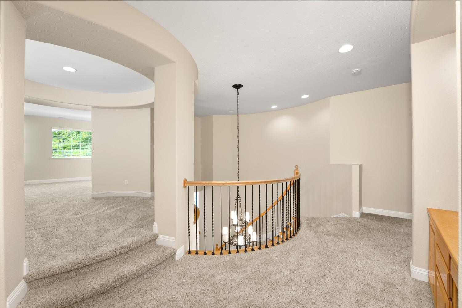 1501 Deer Hollow Way