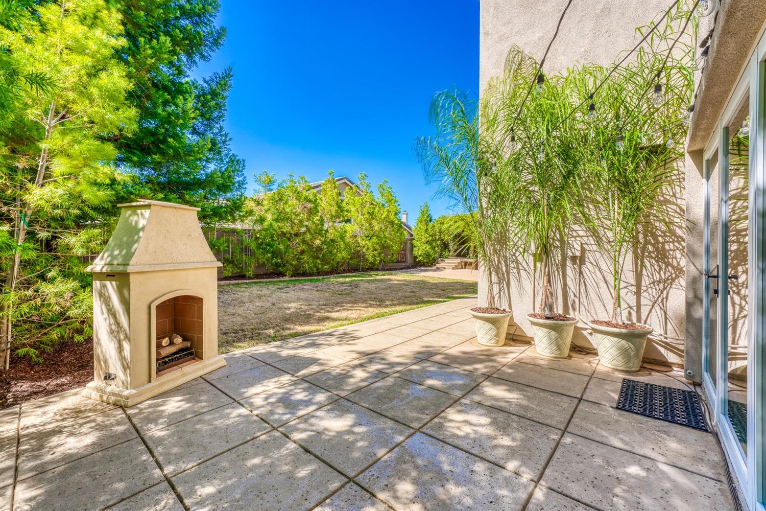 1501 Deer Hollow Way