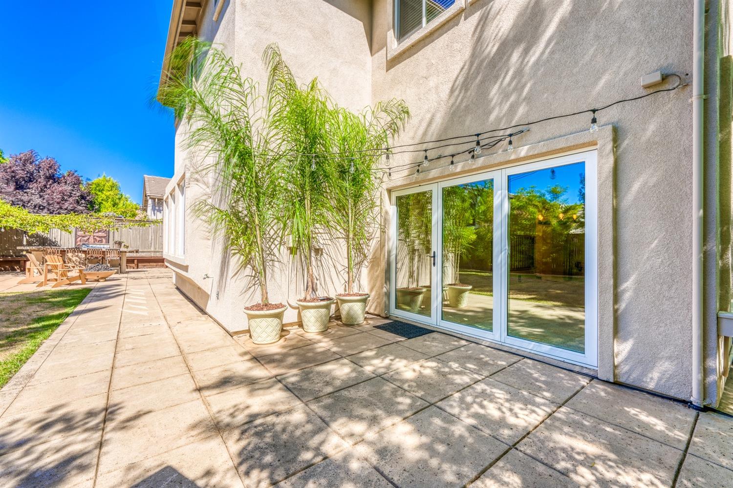 1501 Deer Hollow Way