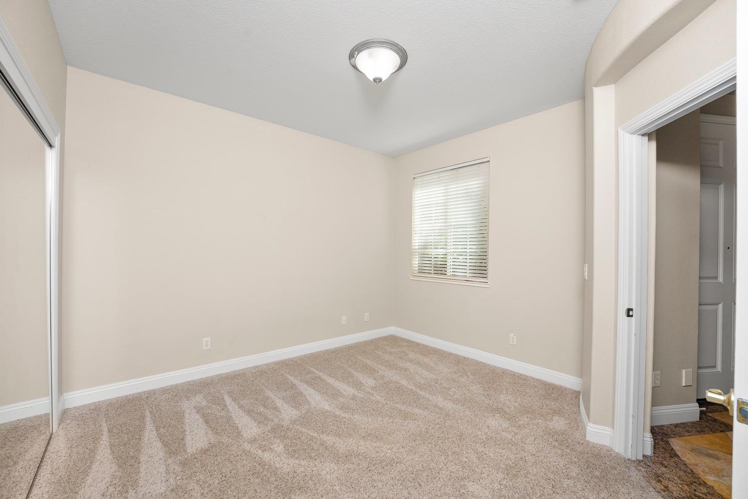 1501 Deer Hollow Way