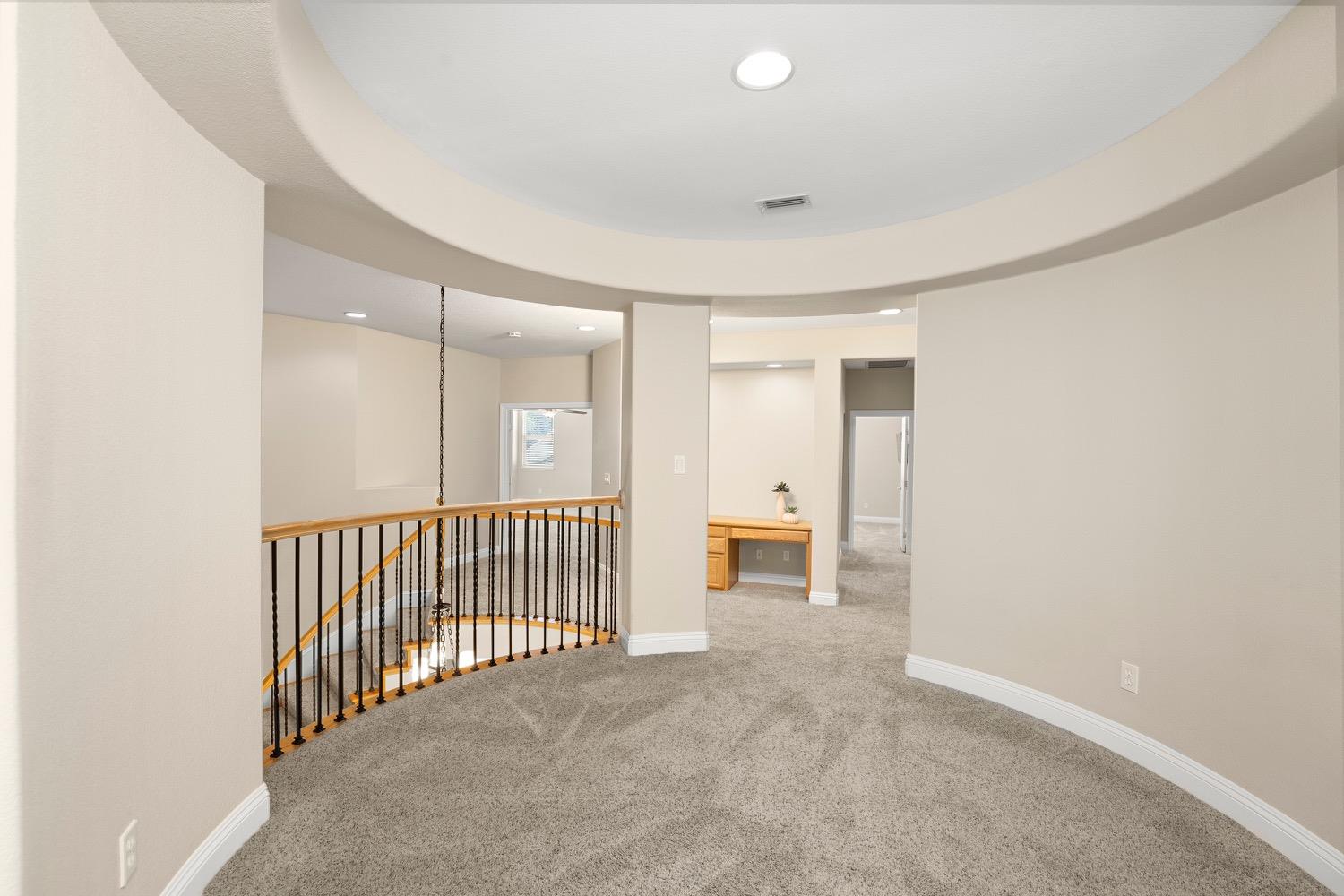 1501 Deer Hollow Way