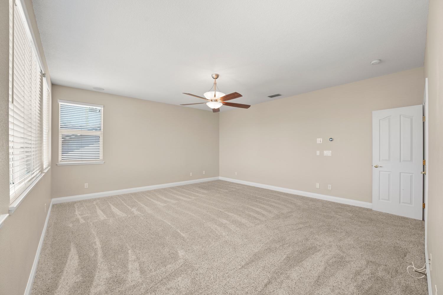 1501 Deer Hollow Way