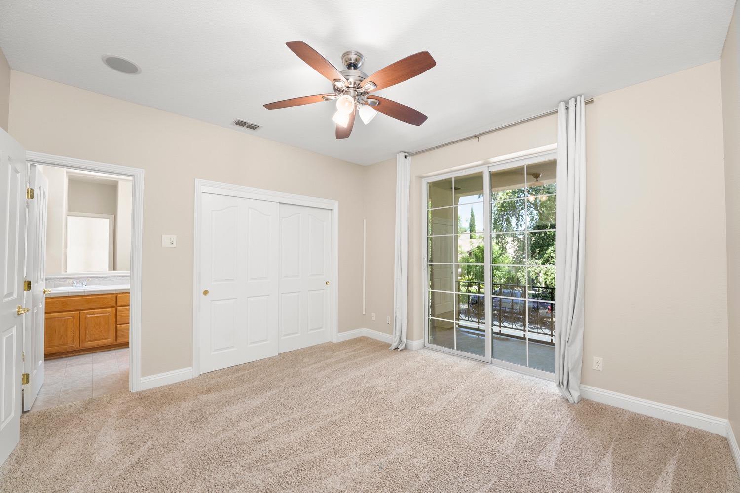 1501 Deer Hollow Way