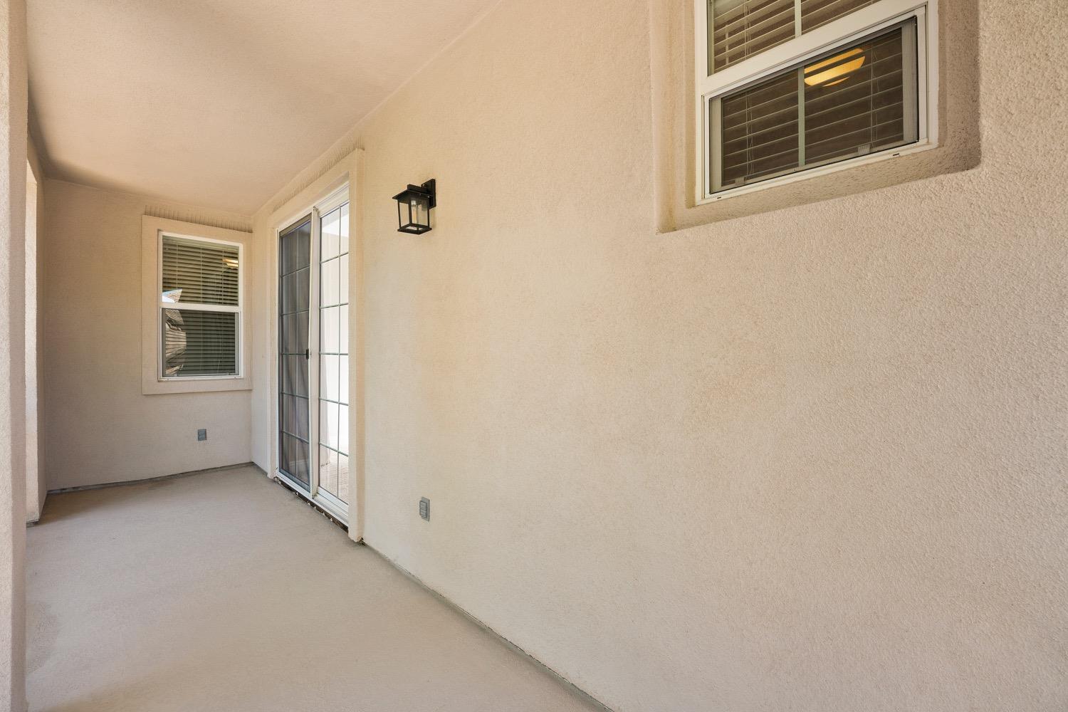 1501 Deer Hollow Way