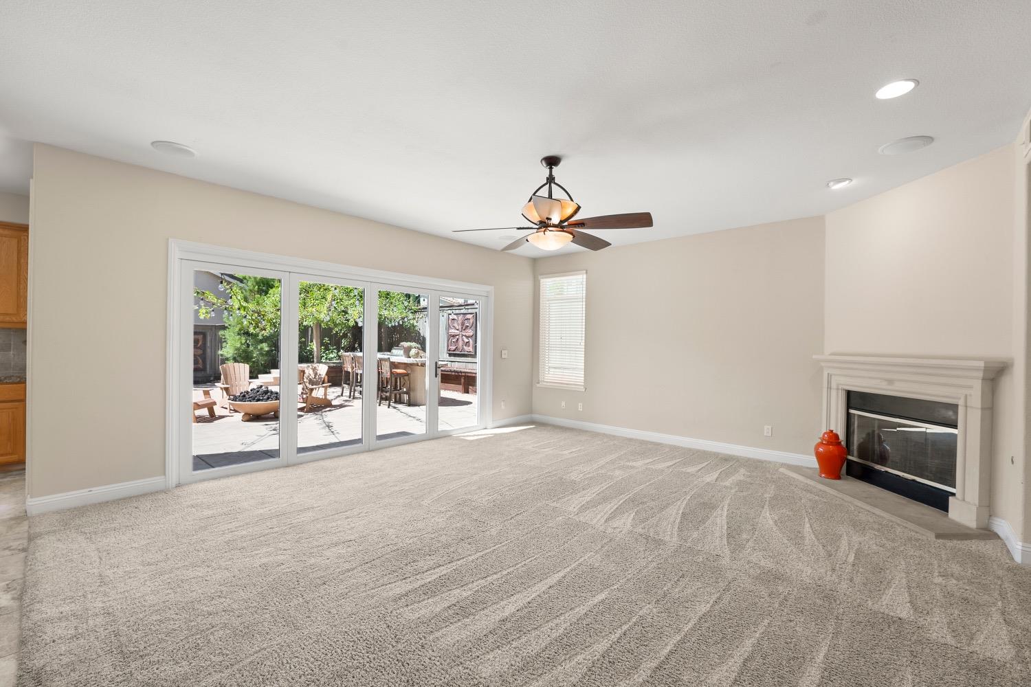 1501 Deer Hollow Way