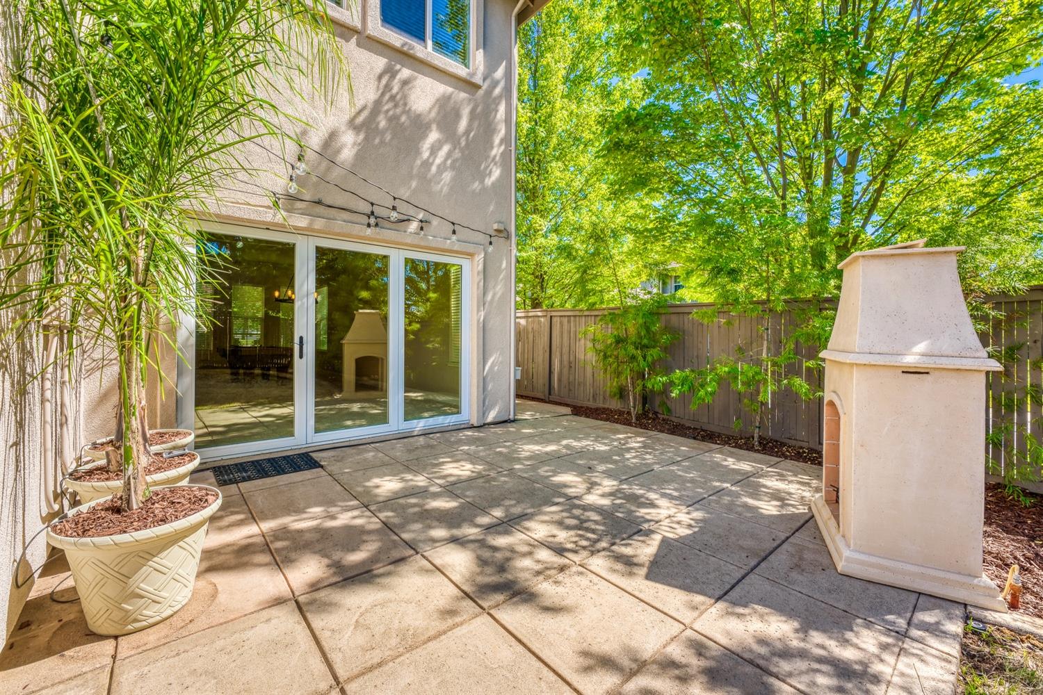 1501 Deer Hollow Way