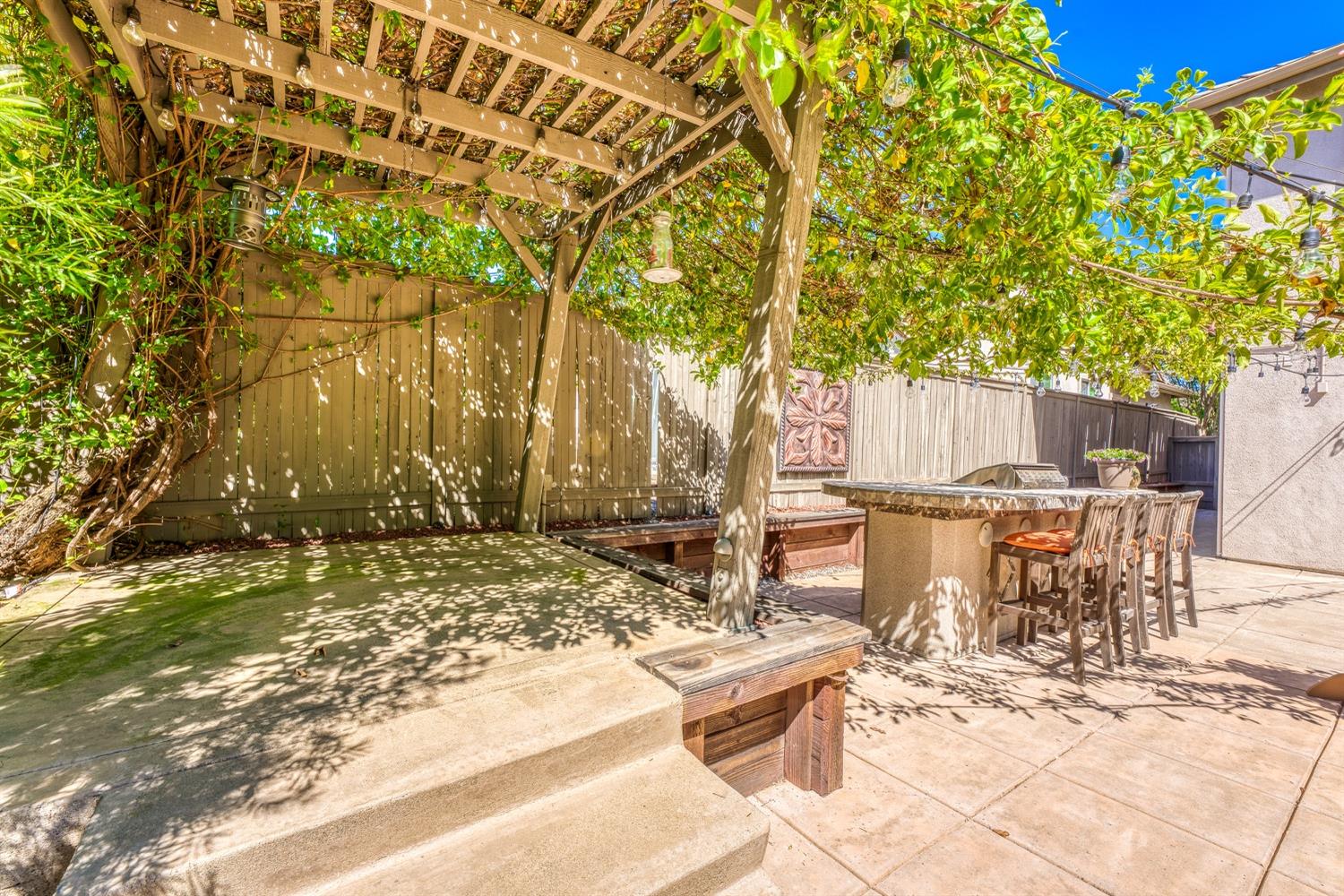 1501 Deer Hollow Way