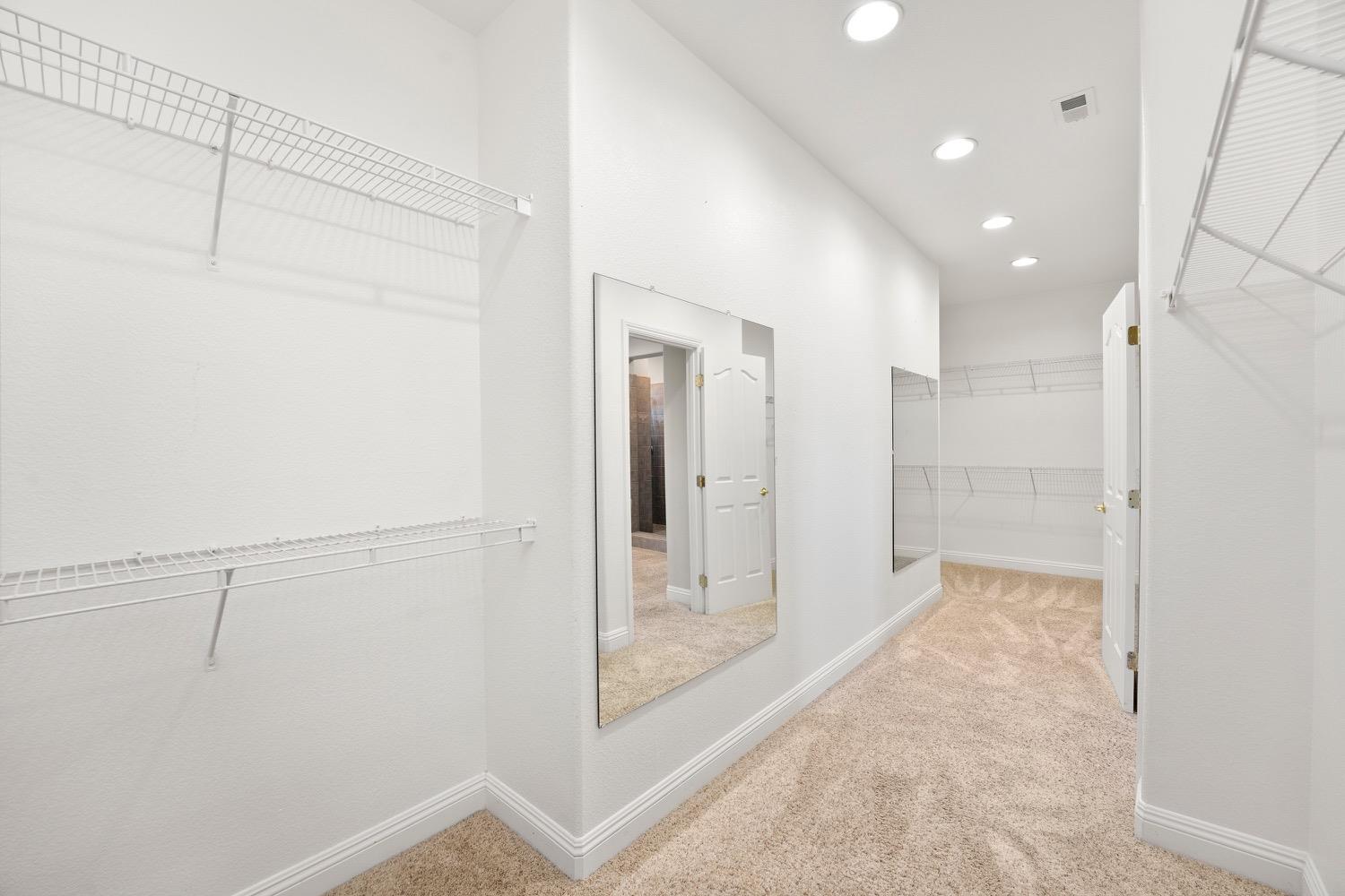 1501 Deer Hollow Way