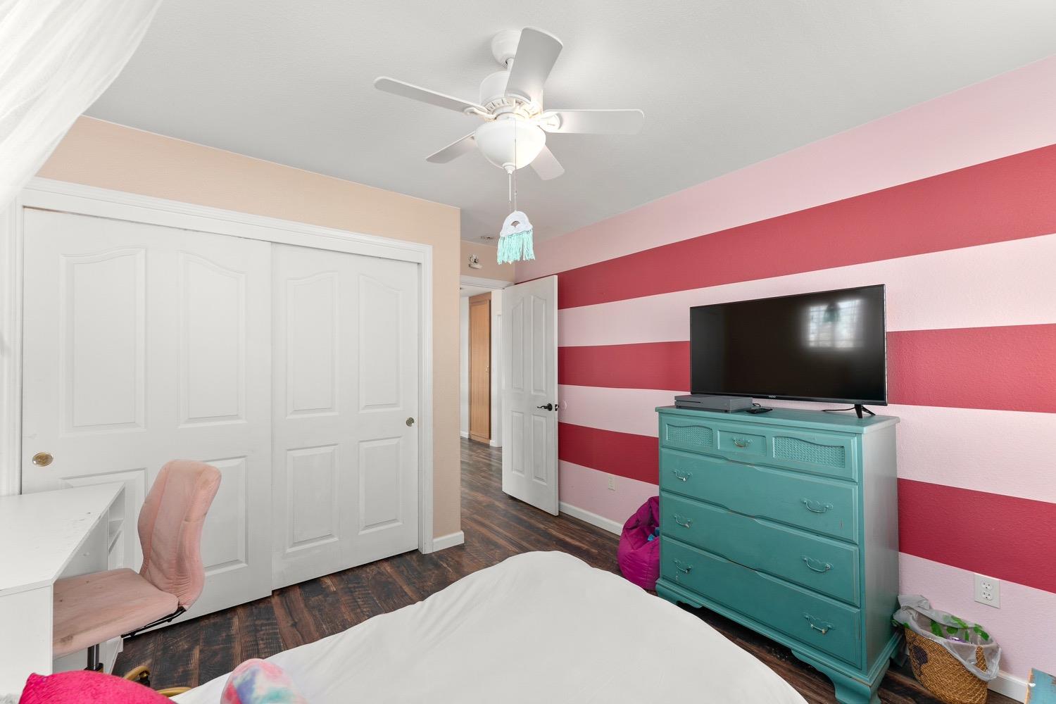 339 Edgebrook