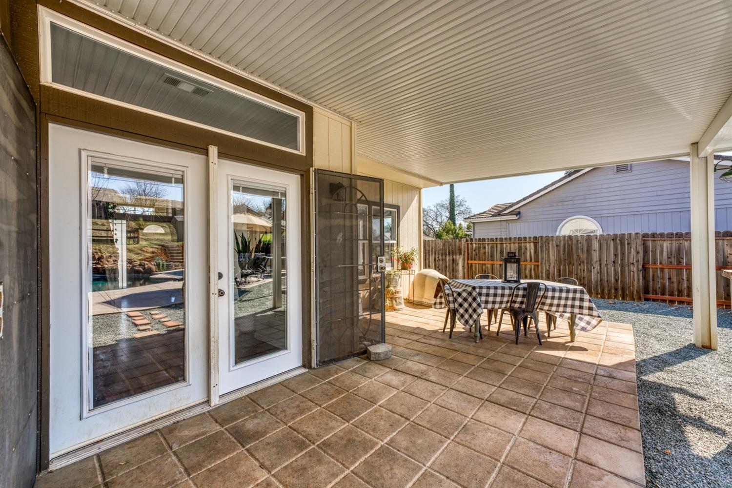 339 Edgebrook