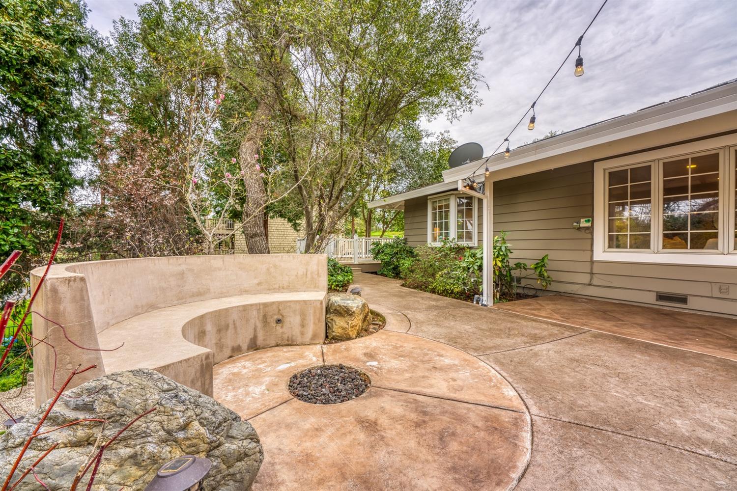 8177 Twin Rocks Road