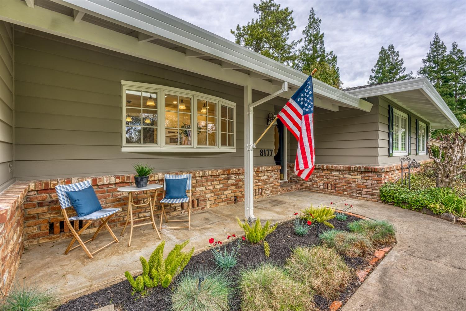 8177 Twin Rocks Road