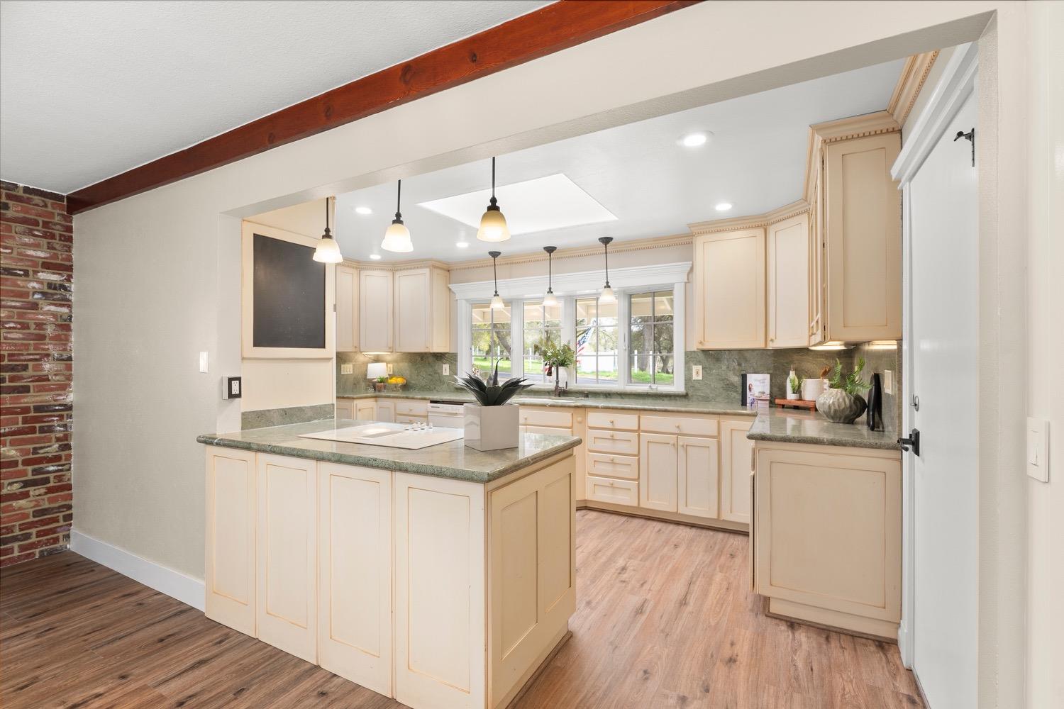 8177 Twin Rocks Road