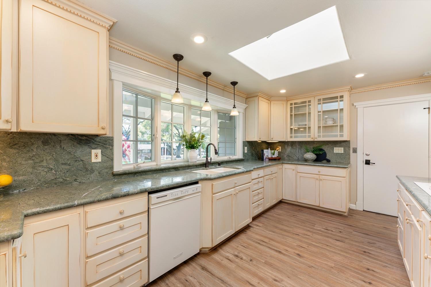 8177 Twin Rocks Road