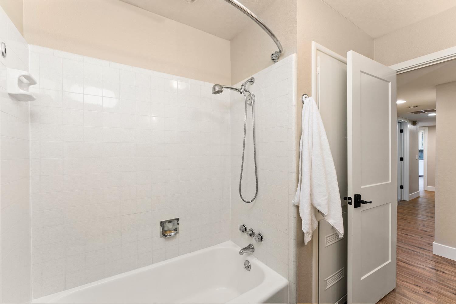 8177 Twin Rocks Road