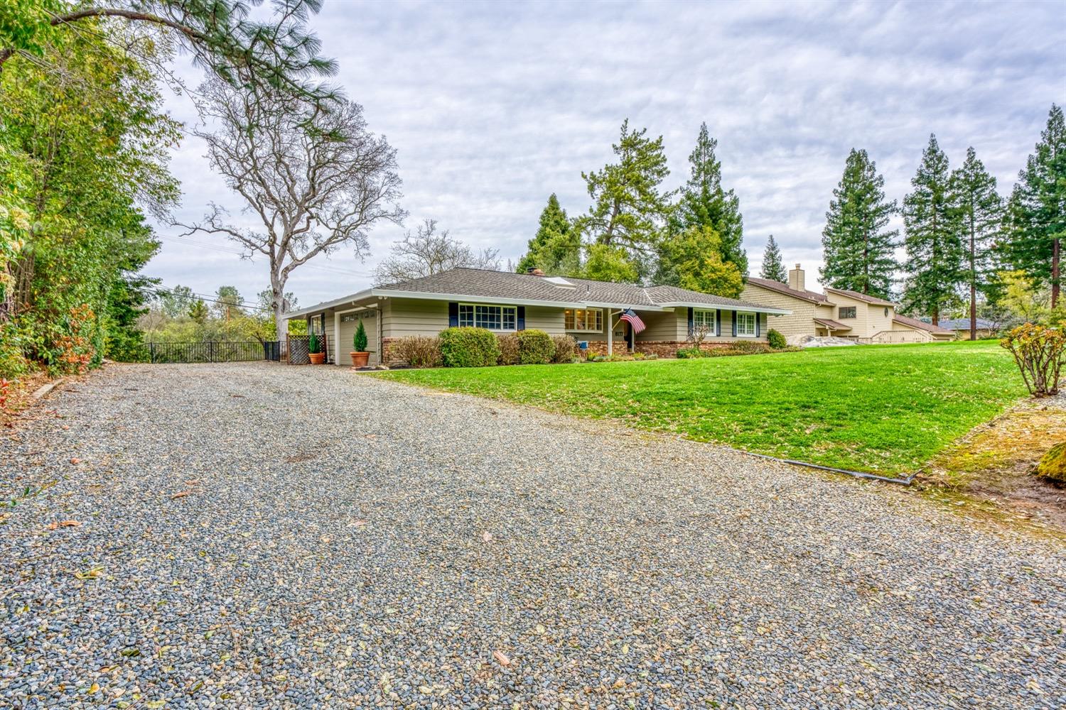 8177 Twin Rocks Road