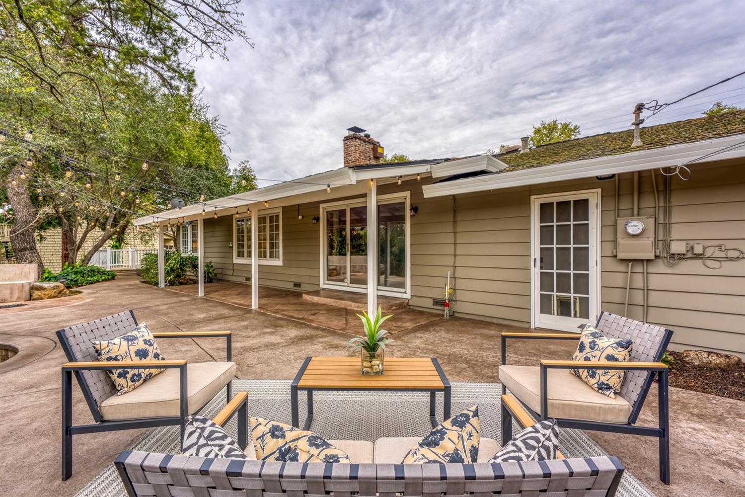 8177 Twin Rocks Road