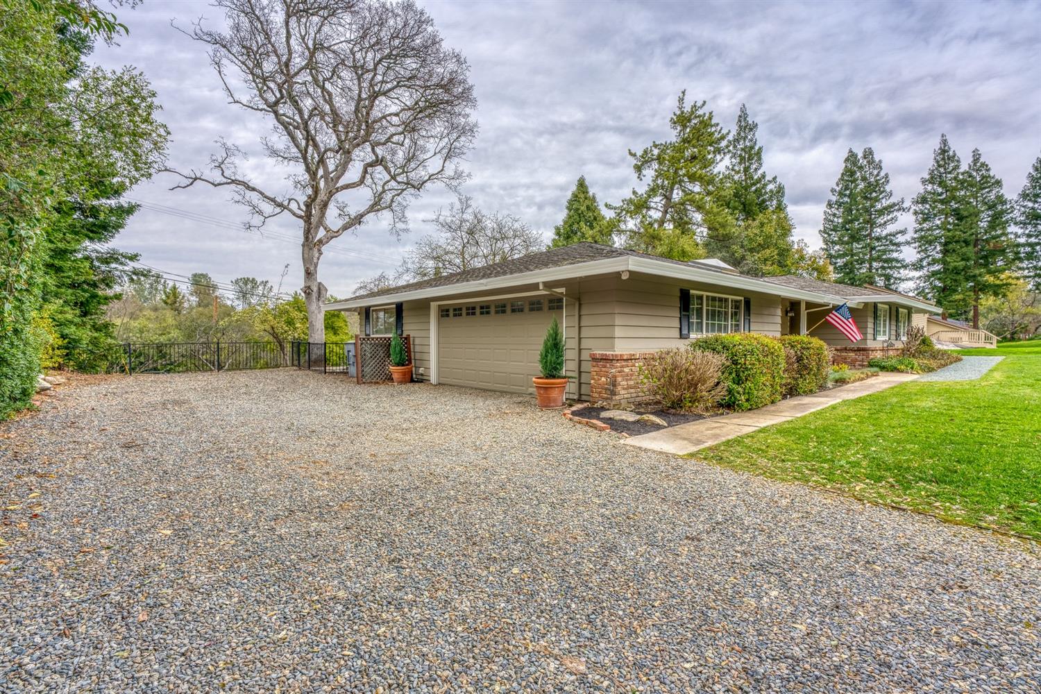 8177 Twin Rocks Road