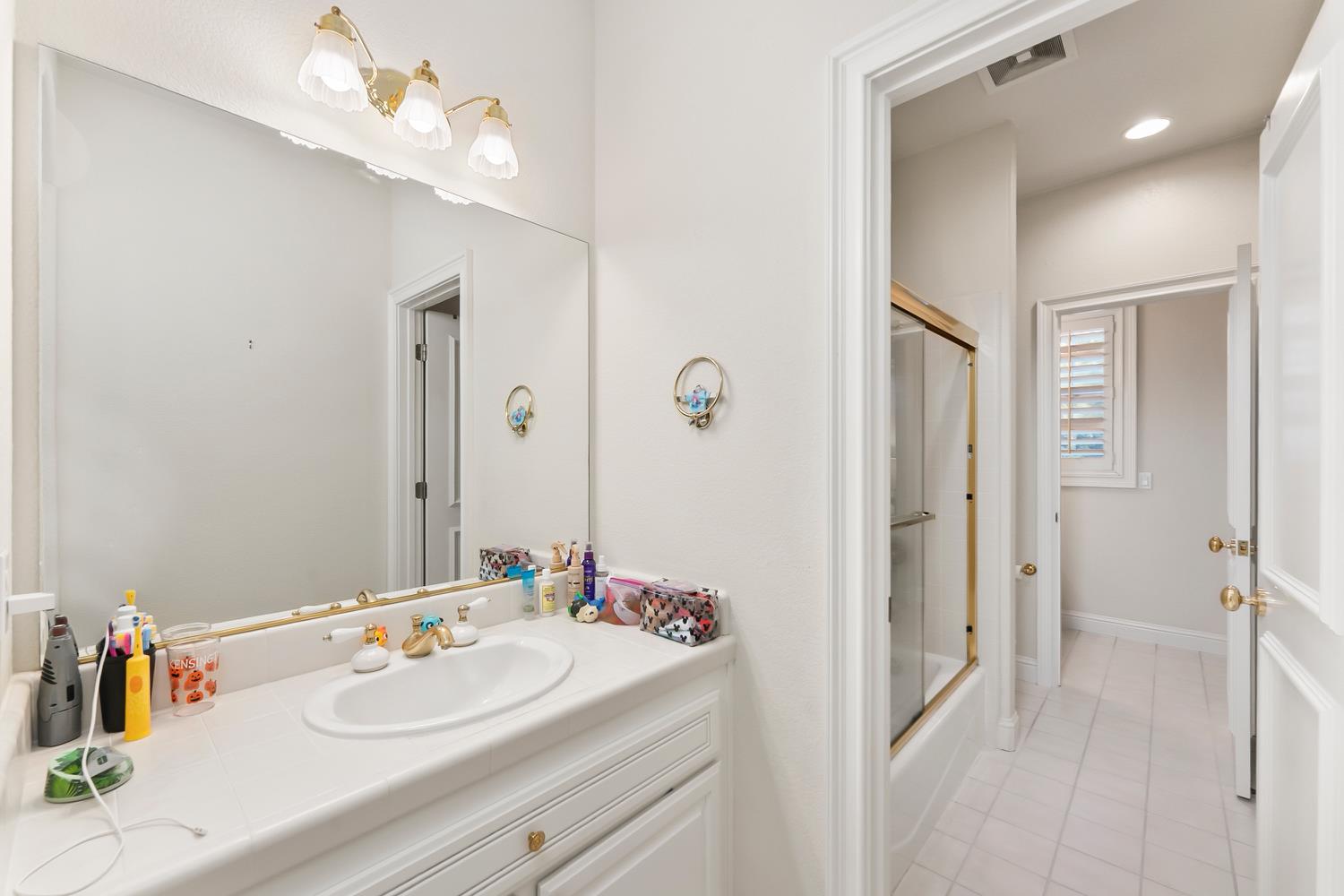 5150 Westbury Circle