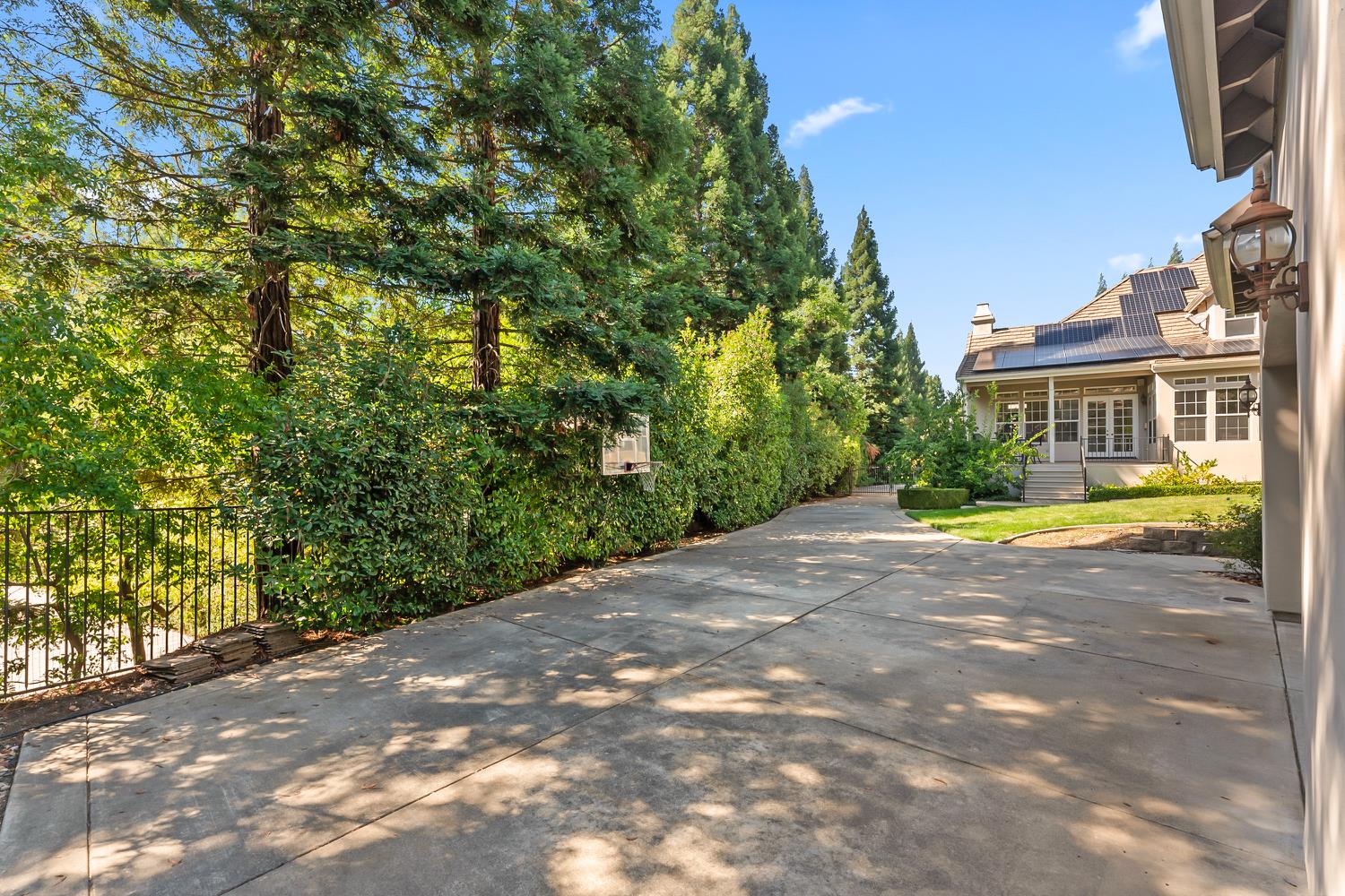 5150 Westbury Circle