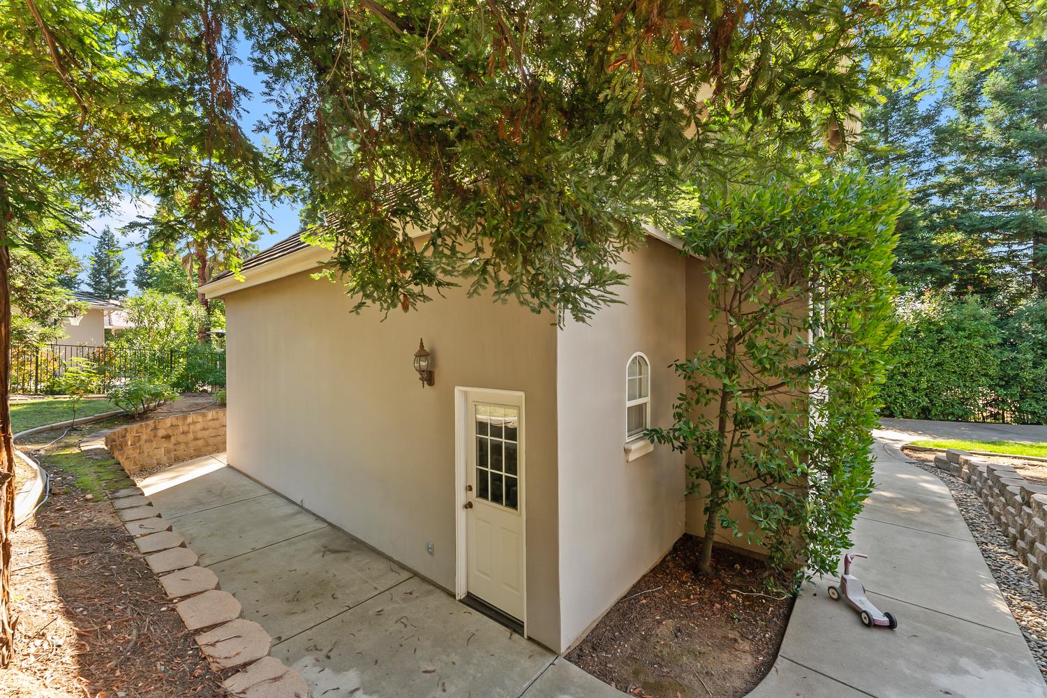 5150 Westbury Circle