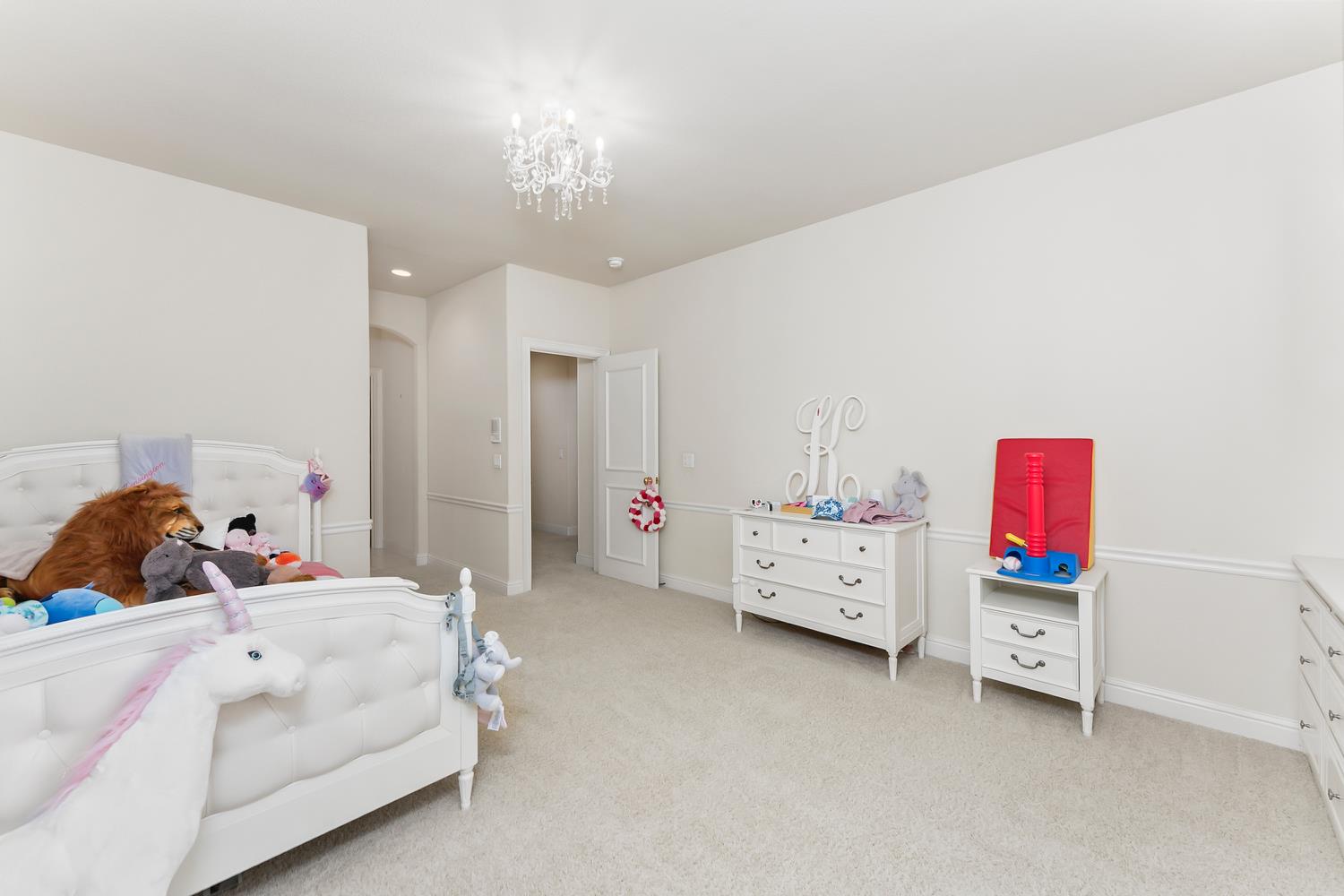 5150 Westbury Circle