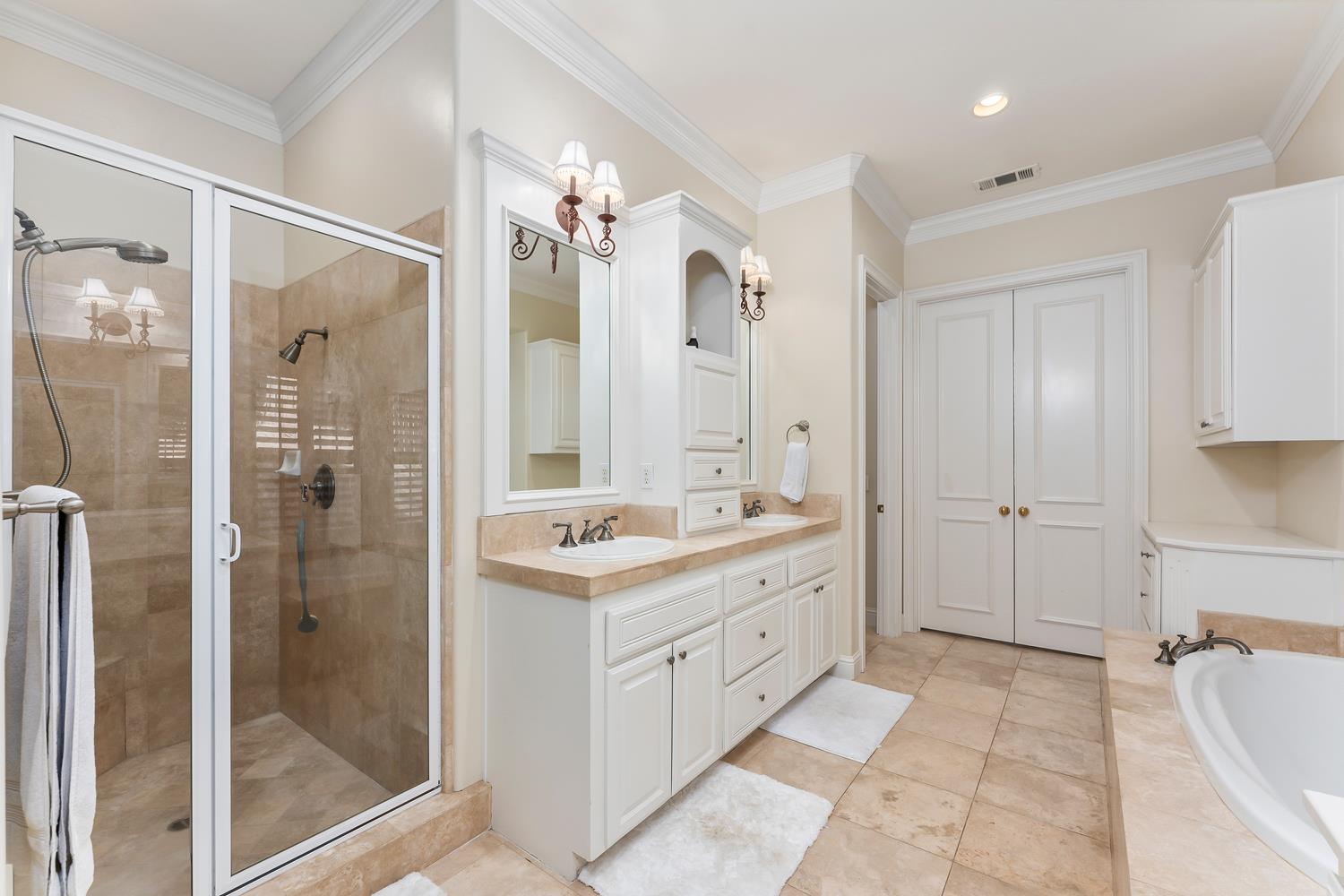 5150 Westbury Circle