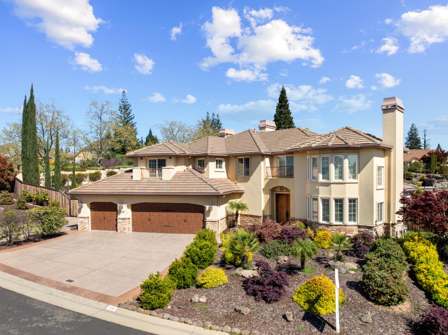600 Landrise Court