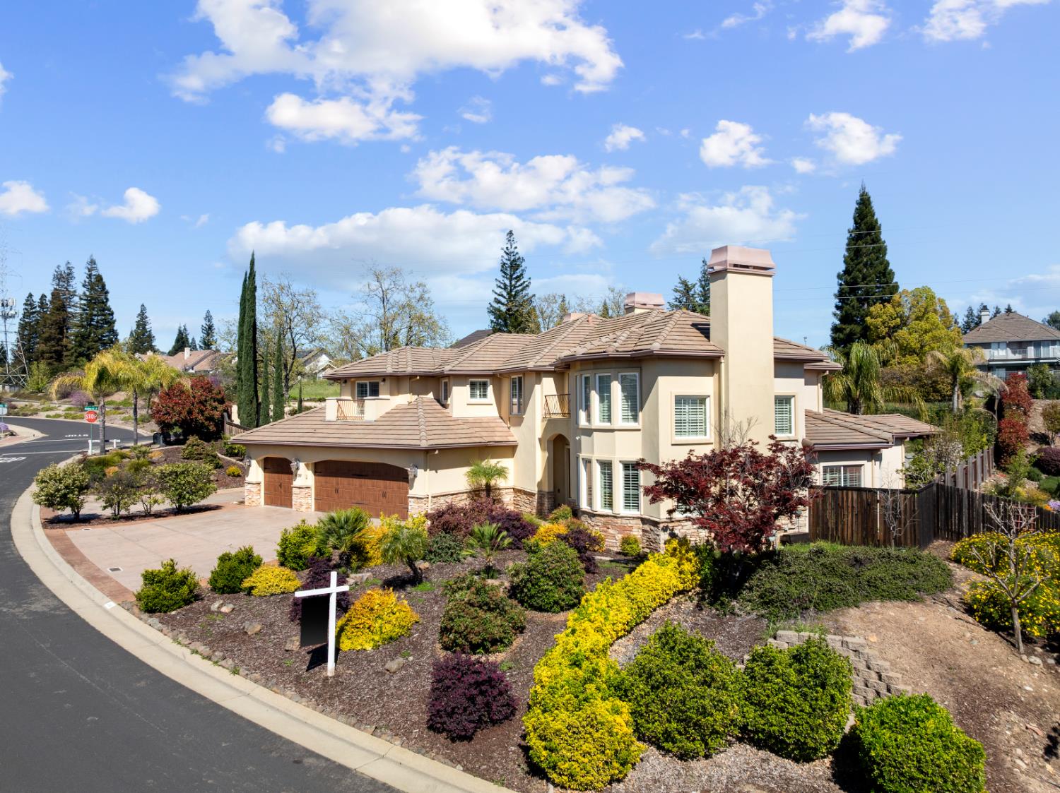 600 Landrise Court